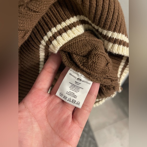 Brandy Melville Knit Vest - Brown, Cream (One size) - Picture 5 of 6